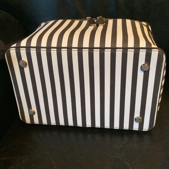 Henri Bendel Centennial Leather Train Case - Picture 2 of 7